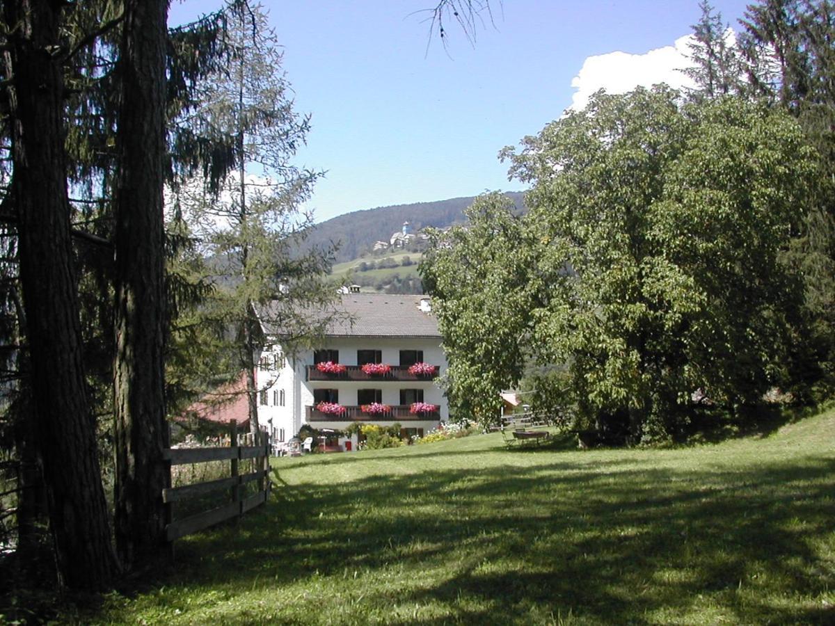 San Pietro Dolomiti Small Budget Hotel Ortisei Exterior foto