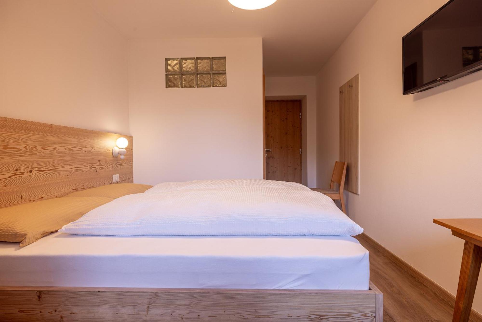 San Pietro Dolomiti Small Budget Hotel Ortisei Exterior foto