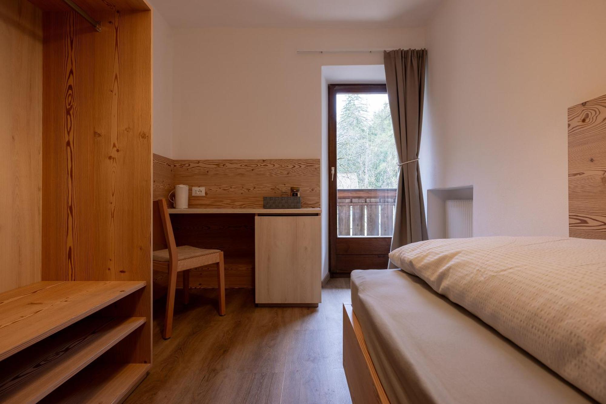 San Pietro Dolomiti Small Budget Hotel Ortisei Exterior foto